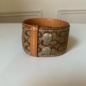 Coach - leather bracelet